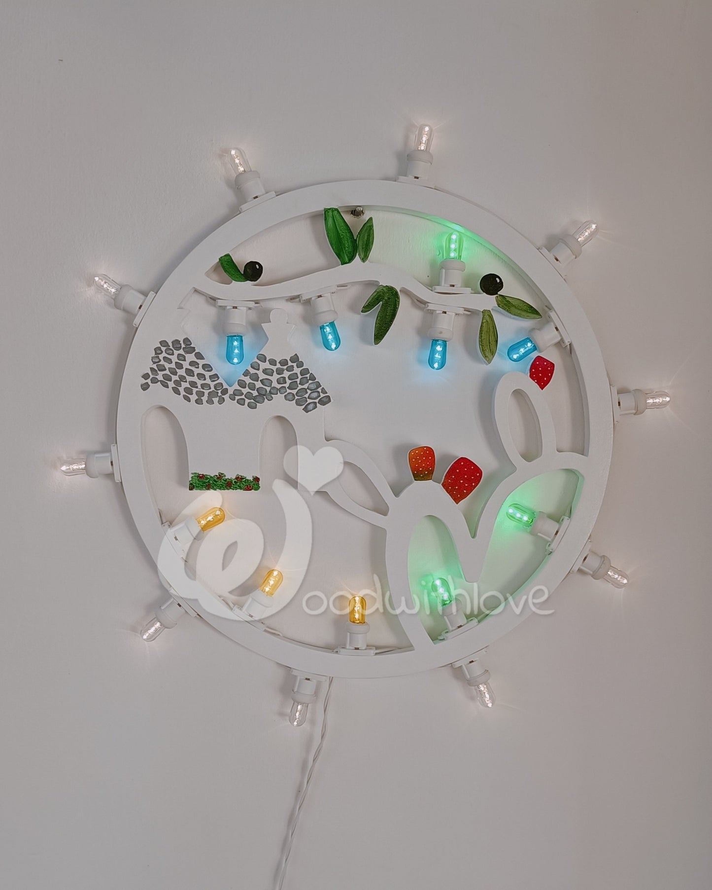 Luminaria Rosone Puglia raffigurante i simboli pugliesi, realizzata a mano a Taranto.