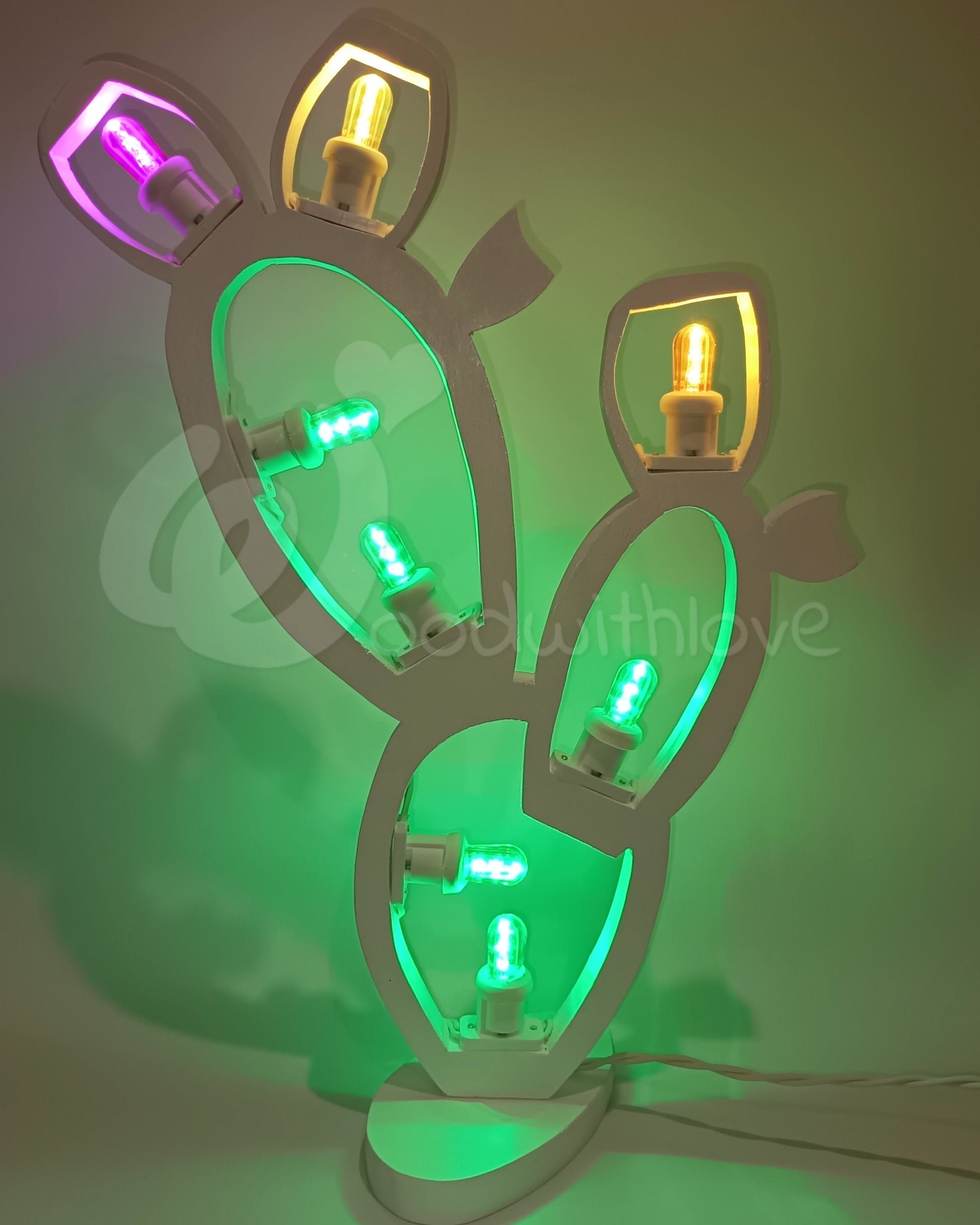 Luminaria pugliese a forma di pala di fico d'India con luci led colorate fatta a mano a taranto. Disponibile in diverse misure.
