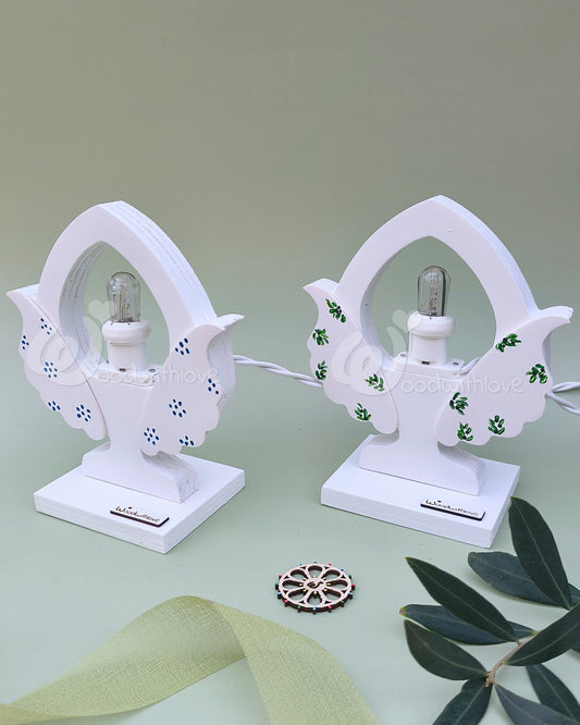 Mini Luminaria pugliese realizzata a mano a Taranto a forma di pumo con decoro a scelta tra foglie d'ulivo o fatasia di Grottaglie.